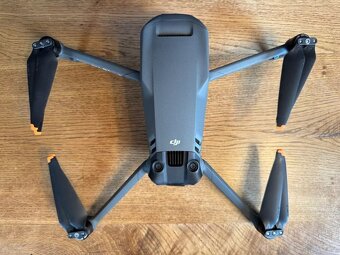 DJI Mavic 3 Pro Cine Premium Combo + RC Pro – výborný staví - 3
