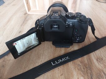 Prodám Panasonic LUMIX DMC-FZ300 - 3