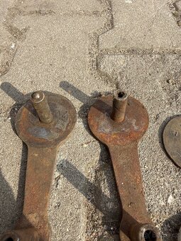 Jawa 175/250 Vahadla spodní - 3
