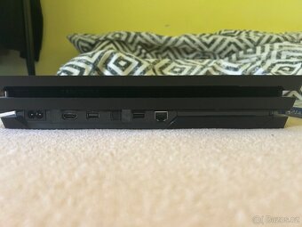 PLAYSTATION 4PRO 1TB - 3