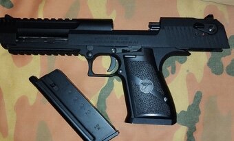 Prodám Desert EAGLE - 3