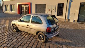 Opel Corsa B - 3