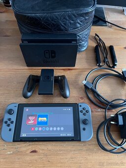 Nintendo Switch komplet skvělý stav + možno i hry - 3