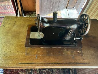Prodám funkční šicí stroj Bobbin - 3
