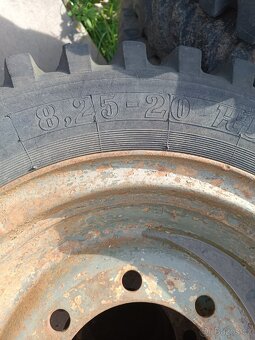 Pneu V3S - 3
