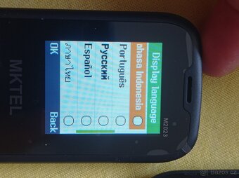 Tlačítkový mobilní telefon -bez češtiny - 3