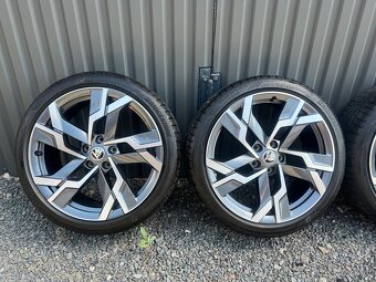 Original ALU kola R19 Škoda vč pneu Bridgestone - 3