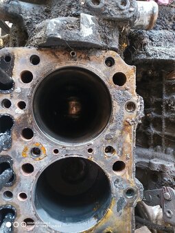 Motor yanmar 4 válec - 3