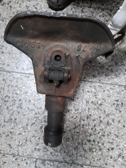 Automatický závěs na Zetor UŘ I a i UŘ 2. - 3