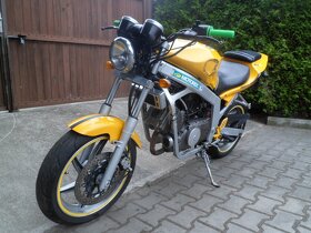 Moto HYOSUNG GT 125 COMET - 3