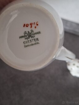 Porcelánový džbanek a pes - 3