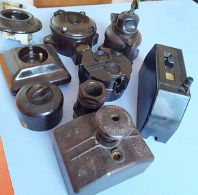 Staré bakelitové elektro - 3