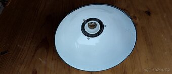 Staré smaltované industriální svítidlo světlo - 3