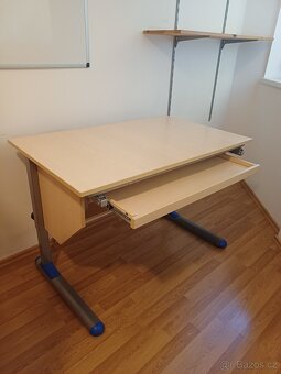 Rostouci dětský psací stůl - 3