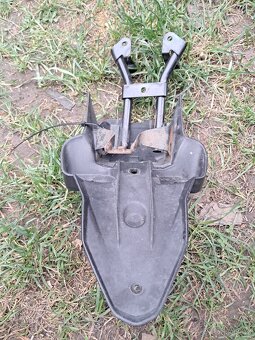 Honda CBR250R zadní blatník - 3