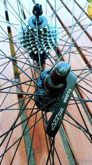 Shimano Deore XT M760 zapletená kola 28" palců - 3