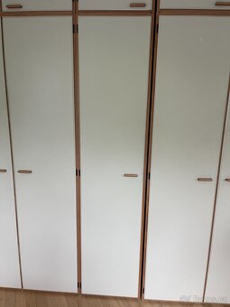 prodám šatní skříně - 3