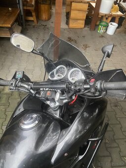 Honda Varadero 125 na náhradní díly - 3