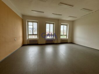 Kyjov - Administrativní budova v centru Kyjova - 2396m2 - 3