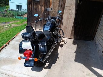 Suzuki C1500 intruder - 3