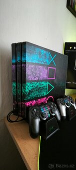PlayStation 4 PRO - 3