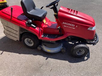 Zahradní traktor Honda 2417 - 3