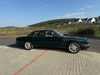 Jaguar XJ8 4.0 V8 (X308) - 3
