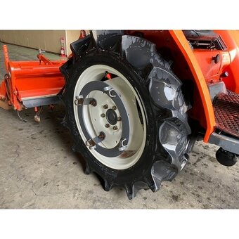 Malotraktor Kubota - 3
