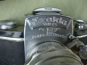 EXAKTA VAREX - S . Fotoaparát do sbírky - funkční - 3