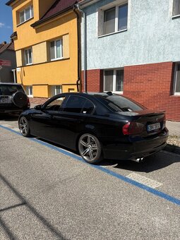 BMW e90 325d - 3