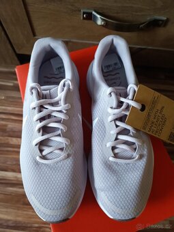 Nové tenisky Nike Revolution 7 - 3