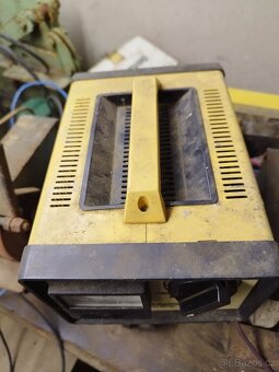 Autonabijecka retro - 3