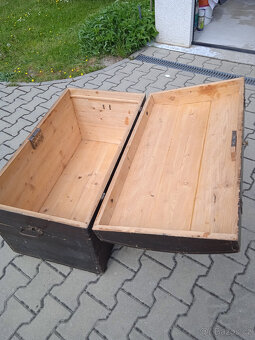 Prodám levně starožitnou dřevěnou truhlu - 3