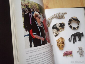 Kniha Tajná řeč broží Madeleine Albright Příběhy - 3