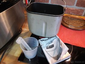 Pekárna Moulinex zánovní v top stavu - 3