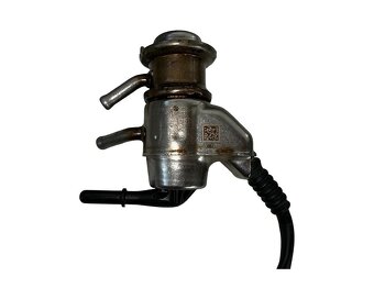 Vstřikovací tryska AdBlue 7P6131113C VW Touareg 7P FL 2016 - 3