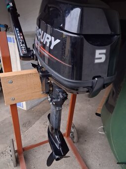 Nafukovací člun s motorem - 3