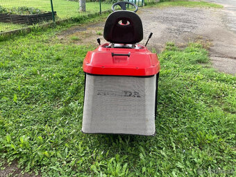 Zahradní traktůrek, rider Honda - 3