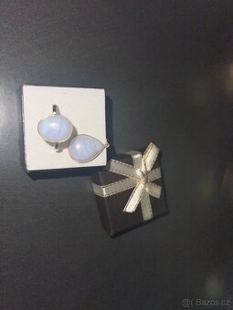 Zlatý prsten a přivesek s chalcedonem - 3