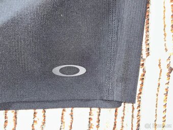 Oakley kratasy vel. 36 - 3