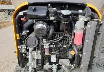 18,8 HP(14 kW-)3 válce,1 116 cm³•minibagr•WackerNeusonET16 - 3