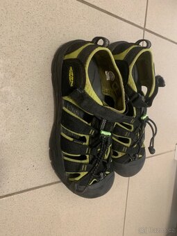 Keen, velikost 38 - 3