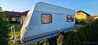 Dobře udržovaný karavan Bürstner Fun 420 TN až pro 4 osoby - 3
