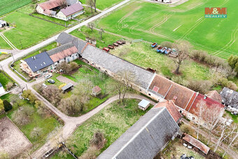 Prodej zemědělského objektu, 1.423 m², Luková - 3