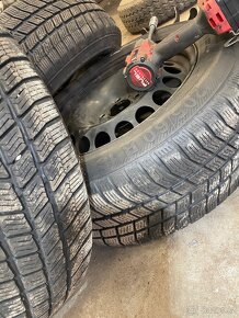 Prodam pneu zimní s disky 5x112 r16 - 3
