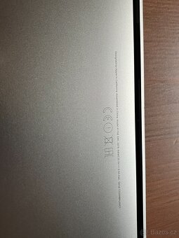 MacBook Pro (13palcový, 2016, dva porty Thunderbolt 3) - 3