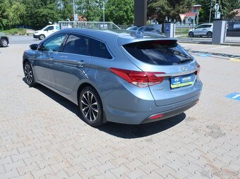 Hyundai i40 WG 1.7CRDi 104kW NAVI ČR 1MAJITEL SERVISKA - 3