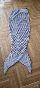 Prodám 2x deku ve tvaru ryby - 3