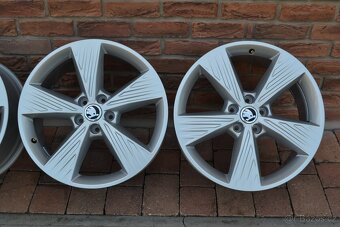 5x112 R19 Hliníkové disky Škoda Superb 3 - 3
