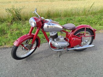 Jawa 250 pérák Zbrojovka - 3